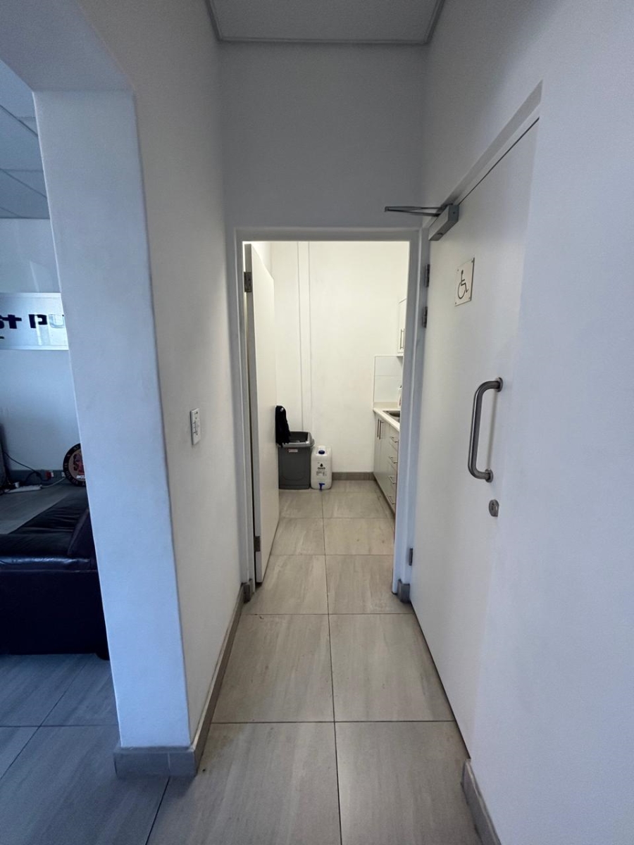 To Let commercial Property for Rent in Bonnie Brae Western Cape